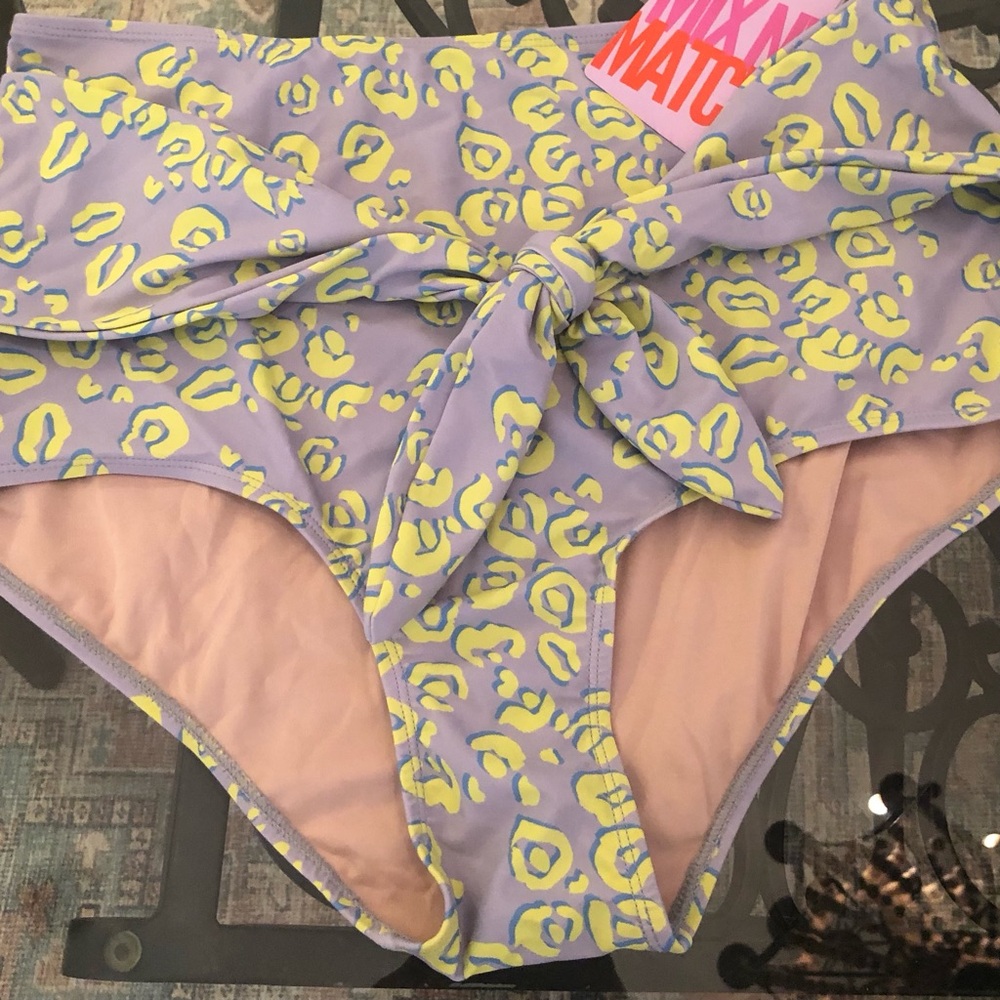 Kortni Jeane Swim Bottoms Sz L NWT Fun Animal Print Citron Gray